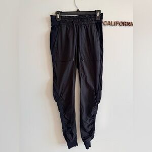 Lululemon Black Jogger Pants, size 4
